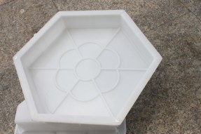 六棱塊護坡塑料模具什么材質的好？