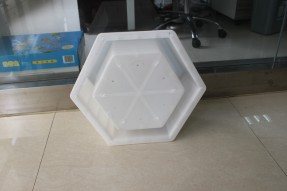 什么樣的六角塊護坡模具質量才好？